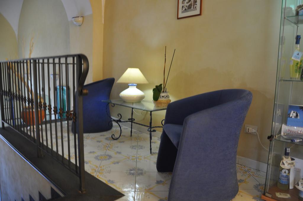 Hotel Savoia Прочида Экстерьер фото